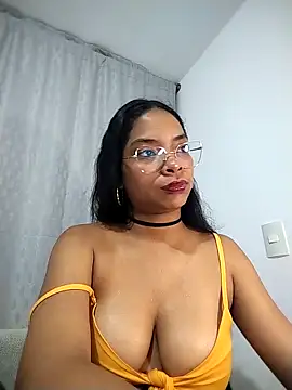 KATALINA SANTANA  online show from 18, 4, 2026