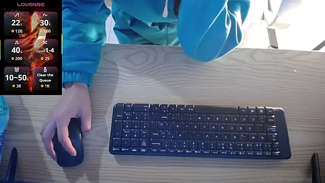 Nicolleth tk online show from 6, 3, 2026