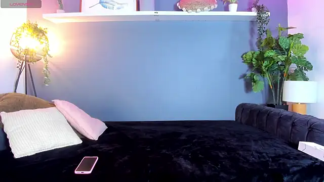 Kira Exe  online show from 20, 4, 2026