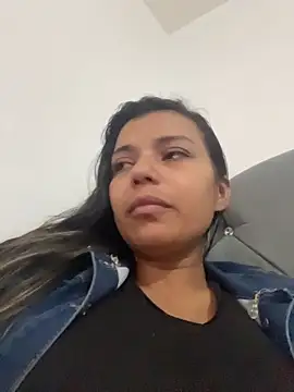 cinthia2011 online show from 13, 2, 2026