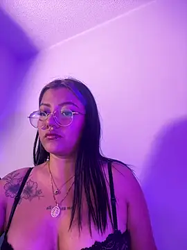 queen of you heart online show from 6, 4, 2026