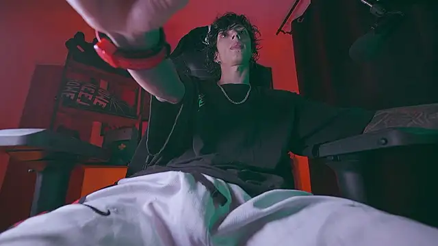 Olliver   y online show from 31, 3, 2026