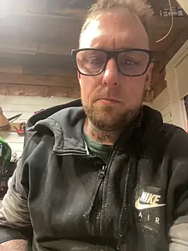 WIDBIGWHITECOCK online show from 5, 2, 2026