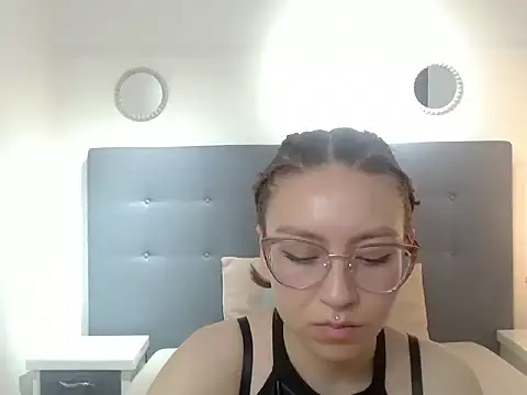 mia vegga online show from 10, 1, 2026