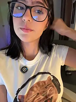 HinaSweet online show from 15, 3, 2026