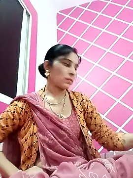 Snapshot of Hot_ree85 chatting on 5, 2, 2026 Hot ree85 online show from 5, 2, 2026