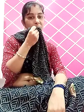 Snapshot of Hot_ree85 chatting on 8, 2, 2026 Hot ree85 online show from 8, 2, 2026