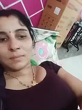 Snapshot of Hot_ree85 chatting on 9, 7, 2026 Hot ree85 online show from 9, 7, 2026