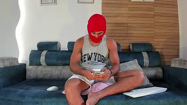 Snapshot of Leoonidas_38 chatting on 2, 2, 2026 Leoonidas 38 online show from 2, 2, 2026