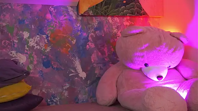 Ava Solis online show from 15, 4, 2026