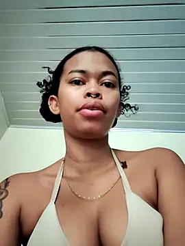 shenna brunette online show from 18, 2, 2026