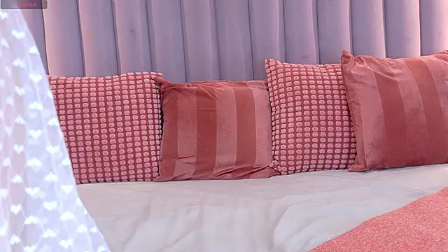 AmberStonne   online show from 1, 4, 2026