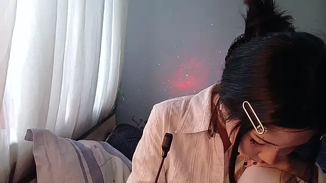 AprilOnilll online show from 7, 1, 2026