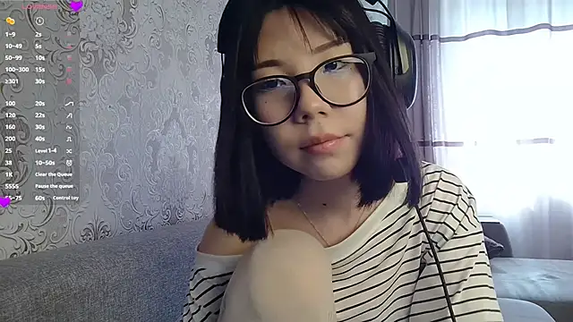 AprilOnilll online show from 4, 4, 2026