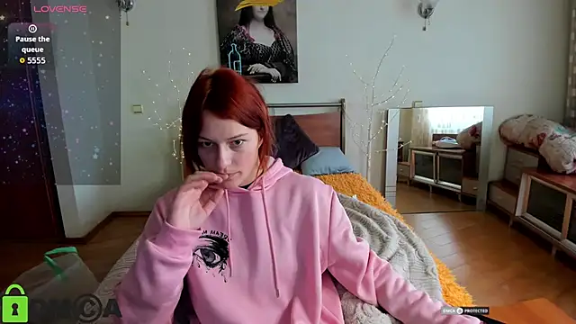 Lily Viola online show from 13, 2, 2026