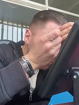 allee2206 online show from 25, 4, 2026