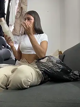 Snapshot of TaylorrHill chatting on 1, 3, 2026 TaylorrHill online show from 1, 3, 2026