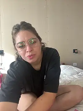 soyanahii online show from 23, 4, 2026