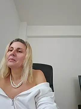 Amelia9798 online show from 14, 2, 2026