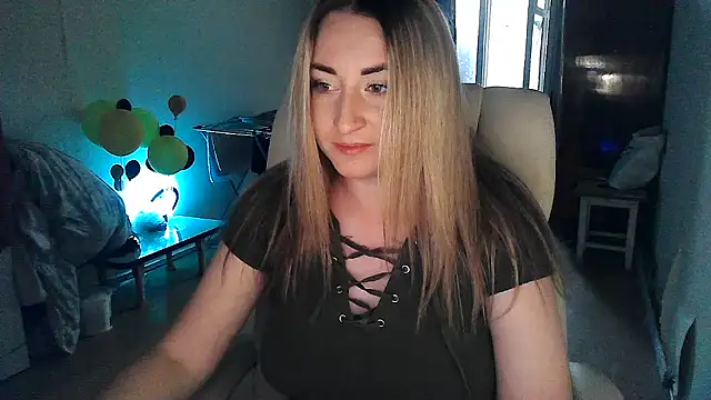 FoxyAnn12 online show from 21, 6, 2026