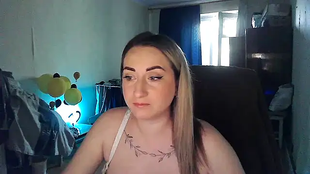 FoxyAnn12 online show from 22, 6, 2026