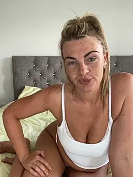 Scarlett the girlnextdoor online show from 12, 6, 2026