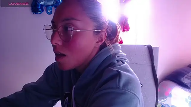 Velvet Moon33 online show from 25, 2, 2026