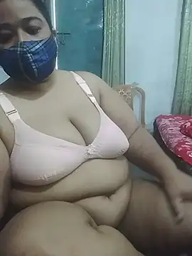 Snapshot of momo_loves chatting on 14, 5, 2026 momo loves online show from 14, 5, 2026