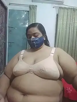 Snapshot of momo_loves chatting on 17, 5, 2026 momo loves online show from 17, 5, 2026
