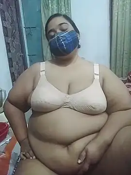 Snapshot of momo_loves chatting on 24, 5, 2026 momo loves online show from 24, 5, 2026