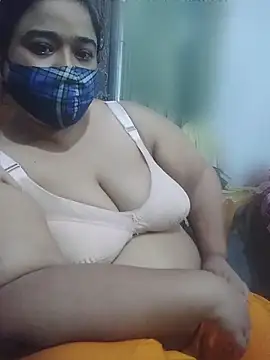 Snapshot of momo_loves chatting on 11, 6, 2026 momo loves online show from 11, 6, 2026
