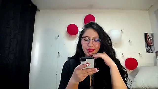 abril onnel online show from 1, 3, 2025