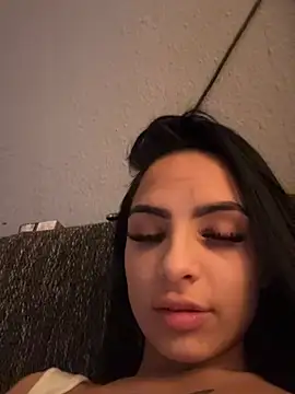Snapshot of Evelin199 chatting on 3, 5, 2026 Evelin199 online show from 3, 5, 2026