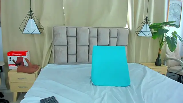 scarlettjohnson  online show from 18, 7, 2026