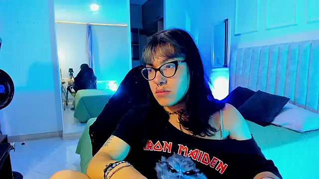 lilith ayanami online show from 25, 6, 2026