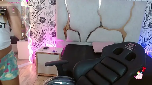 Livglow tay online show from 11, 1, 2026