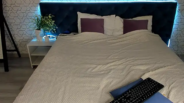 desiree doll online show from 2, 3, 2026