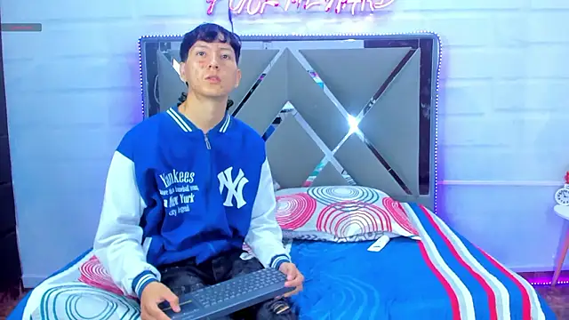 Snapshot of BunnyLove_ chatting on 2, 3, 2026 BunnyLove online show from 2, 3, 2026