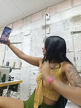 Snapshot of chikivivi- chatting on 21, 6, 2026 chikivivi- online show from 21, 6, 2026