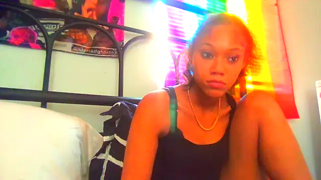 Tamiii420 online show from 10, 3, 2026