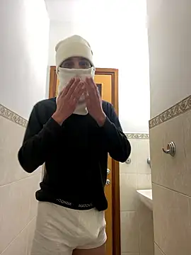 petiteyanel online show from 8, 1, 2026