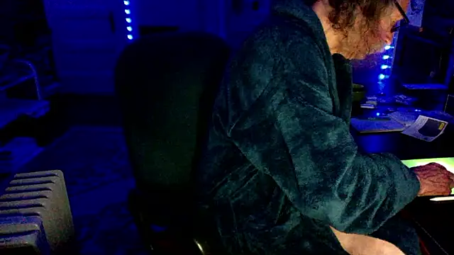 LickYourYoni online show from 7, 4, 2026