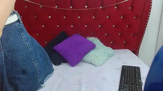 Snapshot of sofiaspring chatting on 30, 4, 2026 sofiaspring online show from 30, 4, 2026