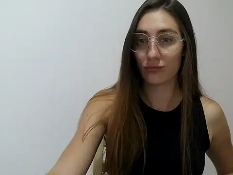 Noracherry online show from 13, 2, 2026