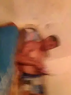 Chiquitoperopeligroso4 online show from 12, 1, 2026