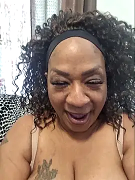 Snapshot of Big_Booty_Bonnie chatting on 19, 5, 2026 Big Booty Bonnie online show from 19, 5, 2026