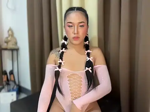 savanna pleasure online show from 15, 3, 2026