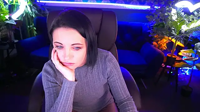 Dafni Monn online show from 12, 1, 2025