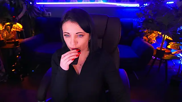 Dafni Monn online show from 23, 1, 2025