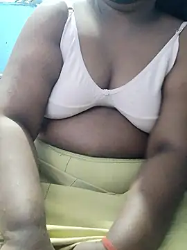 Snapshot of divyasree1431 chatting on 18, 1, 2026 divyasree1431 online show from 18, 1, 2026